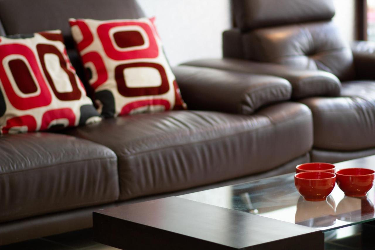 Bright 3br In The Beating Heart Of Tlv By Feelhome Tel Aviv