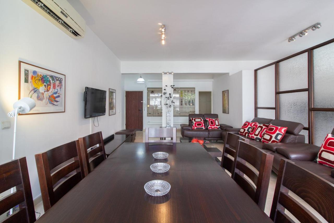 Bright 3br In The Beating Heart Of Tlv By Feelhome